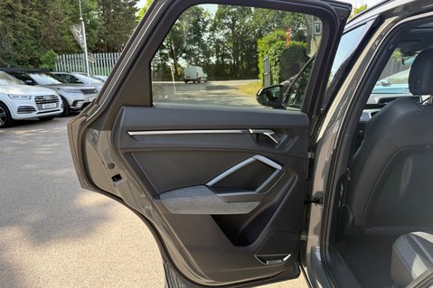 Audi Q3 TFSI QUATTRO S LINE VORSPRUNG -PAN ROOF -360 CAMERA -CARPLAY -FULL AUDI S/H 42