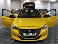 Peugeot e-208 GT PREMIUM 8