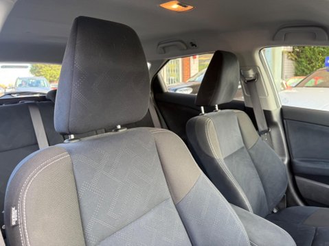 Honda Civic 1.8 i-VTEC SE Plus Tourer Euro 5 (s/s) 5dr 21