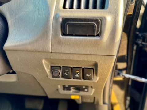 Toyota Prius HYBRID 14