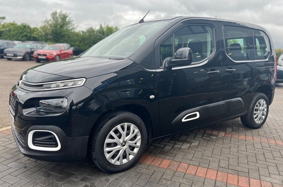 Citroen Berlingo BLUEHDI FEEL M WHEELCHAIR RAMP 17