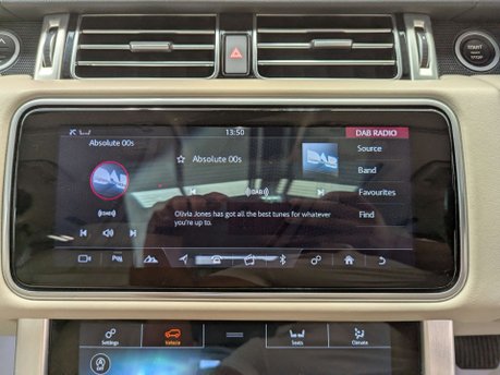 Land Rover Range Rover 3.0 Range Rover Vogue D MHEV Auto 4WD 5dr 59