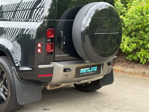 Land Rover Defender 3.0 D250 MHEV X-Dynamic S Auto 4WD Euro 6 (s/s) 3dr 40