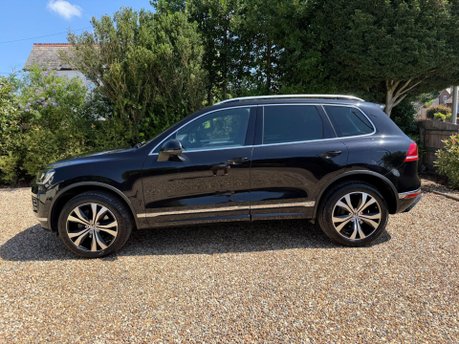 Volkswagen Touareg 3.0 TDI V6 BlueMotion Tech R-Line SUV 5dr Diesel Tiptronic 4WD Euro 6 (s/s) 5