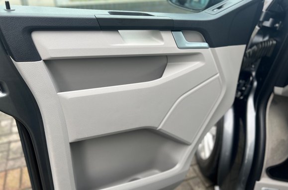 Volkswagen California BEACH 2.0 TDI AUTO CAMPERVAN 38