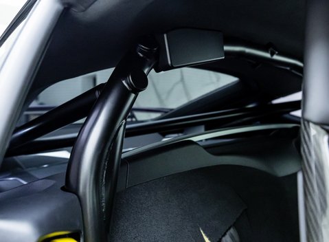 Porsche Cayman GT4 (718) 13