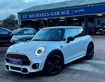 Mini Hatch 1.5 Cooper Sport Auto 3dr 1