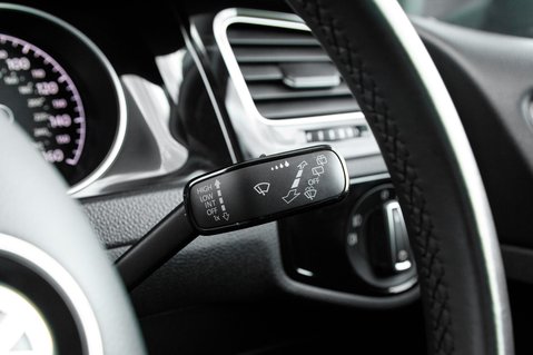 Volkswagen Golf GT EDITION TDI 17