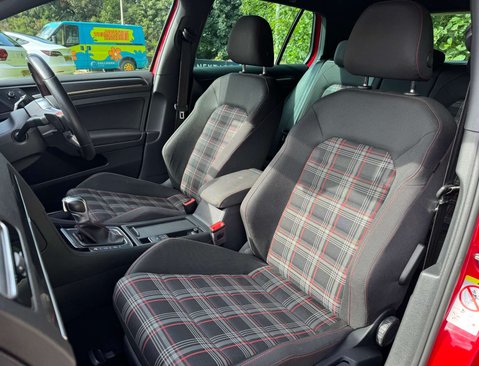 Volkswagen Golf 2.0 Golf GTi TSi Semi-Auto 5dr 38