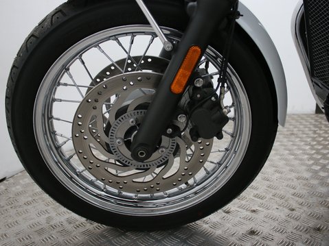 Triumph Bonneville T120 Diamond 29
