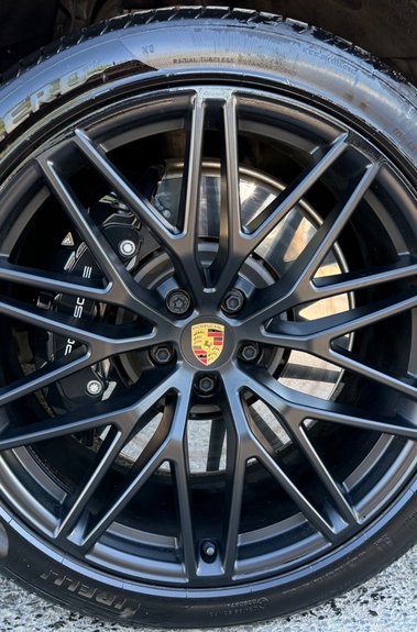 Porsche Macan GTS PDK - PAN ROOF -BOSE -360 CAMS -MEMORY PK - CRAYON 