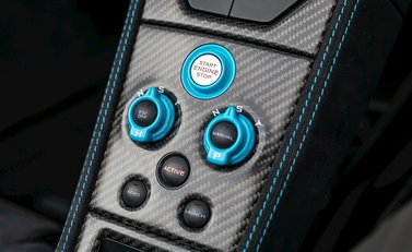 McLaren 675LT Spider MSO Carbon Series 21