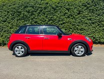 Mini Hatch 1.5 Cooper Classic Hatchback 5dr Petrol Steptronic 29