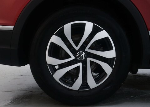 Volkswagen Tiguan 1.5 Tiguan Active TSi Semi-Auto 5dr 14