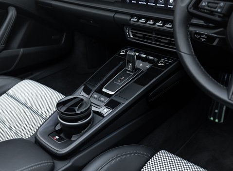 Porsche 911 Targa (992) 50 Years Porsche Design Edition 27