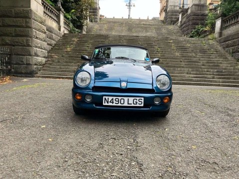 MG RV8 4.0 19