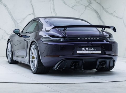 Porsche Cayman GT4 (718) 7