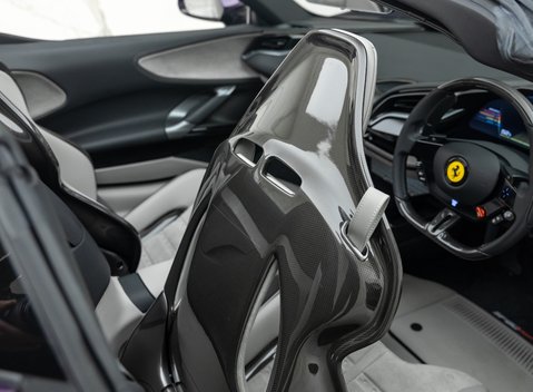 Ferrari SF90 Spider 18
