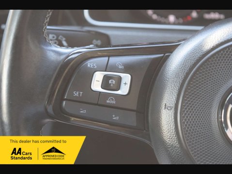 Volkswagen Golf 2.0 Golf R TSi 4WD 5dr 52