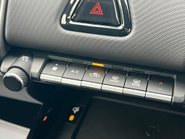 Suzuki e Vitara 49kWh Motion Auto 5dr 28