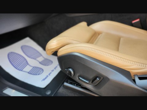 Volvo XC60 B4 INSCRIPTION AWD 41
