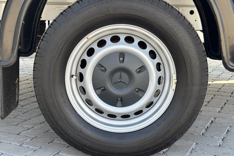 Mercedes-Benz Sprinter 315 Cdi Progressive Luton with Tail Lift 27