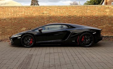 Lamborghini Aventador LP 700-4 Pirelli Edition 6