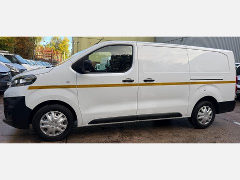 Vauxhall Vivaro 1.5 Turbo D 2900 Dynamic Panel Van 6dr Diesel Manual L2 H1 Euro 6 (s/s) (10 19
