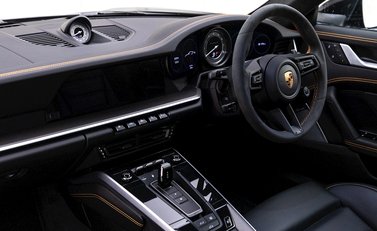 Porsche 911 (992) Turbo S 15