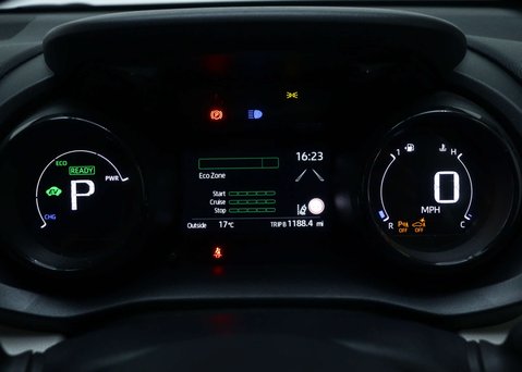 Toyota Yaris 1.5 VVT-h Excel Hatchback 5dr Petrol Hybrid E-CVT Euro 6 (s/s) (116 ps) 18