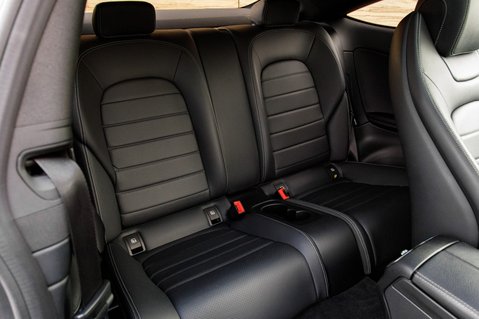 Mercedes-Benz C Class C 200 AMG LINE PREMIUM 46