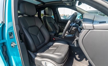 Porsche Macan S 12