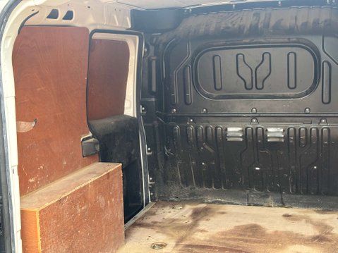 Vauxhall Combo 1.2 Combo 2000 CDTi 17