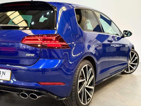 Volkswagen Golf 2.0 TSI R Hatchback 3dr Petrol DSG 4Motion Euro 6 (s/s) (310 ps) 24