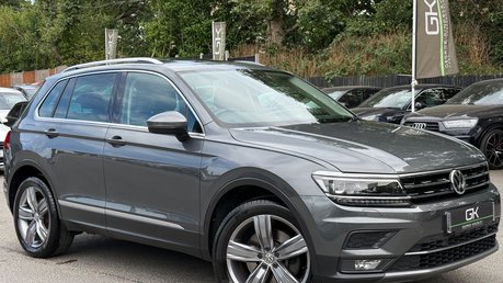 Volkswagen Tiguan SEL TSI BMT 4MOTION DSG - PANROOF - CARPLAY - FULL SERVICE HISTORY 