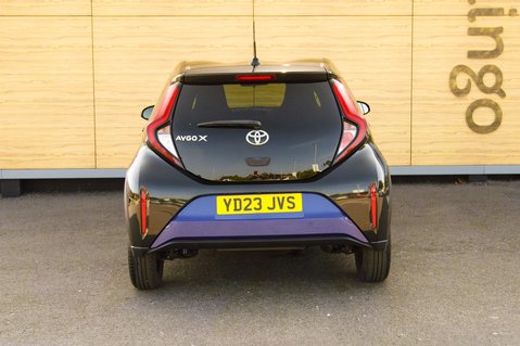 Toyota Aygo X VVT-I EDGE 6