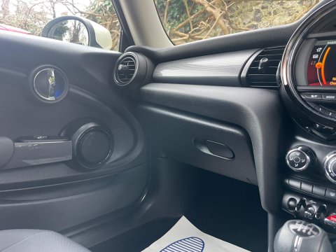 Mini Hatch 1.5 Cooper Hatchback 3dr Petrol Auto Euro 6 (s/s) (136 ps) 25