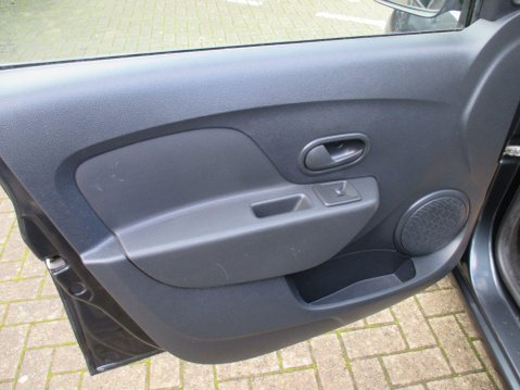 Dacia Sandero 1.0 SCe Essential Euro 6 5dr 40