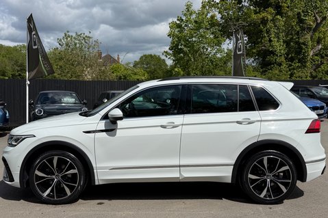 Volkswagen Tiguan R-LINE TSI DSG - ONE OWNER - APPLE CAR PLAY -ADAPTIVE CRUISE 15