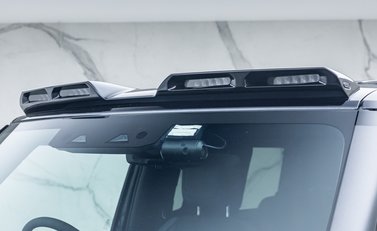Land Rover Defender 90 V8 Carpathian Edition Urban Widetrack 37