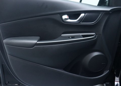 Hyundai KONA 1.6 h-GDi Ultimate SUV 5dr Petrol Hybrid DCT Euro 6 (s/s) (141 ps) 50