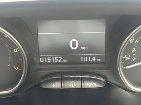 Peugeot 2008 1.2 PureTech Allure SUV 5dr Petrol Manual Euro 6 (82 ps) 27