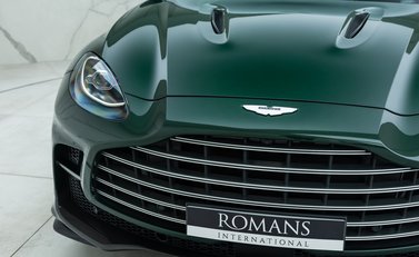 Aston Martin DBX 707 28