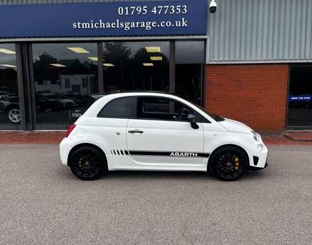 Abarth 695 1.4 695 Competizione (180) Semi-Auto 3dr 11