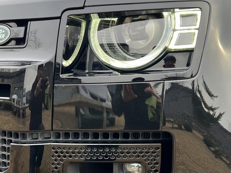 Land Rover Defender V8 18