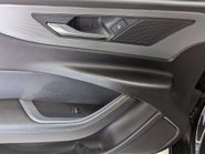 Jaguar XE 2.0 XE R-Dynamic S D Auto 4dr 37