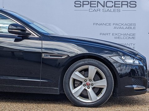 Jaguar XF PORTFOLIO 11