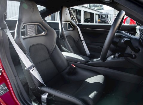Porsche 911 GT3 Touring 12