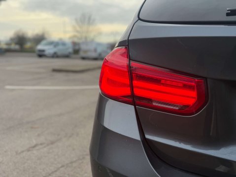 BMW 3 Series 3.0 340i M Sport Auto 5dr 20