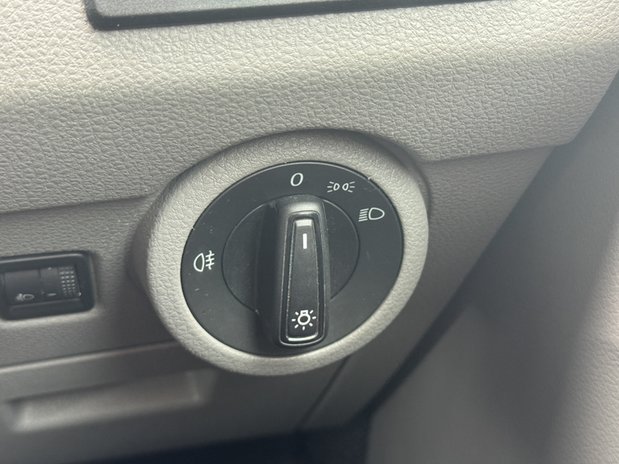 Volkswagen Transporter Camper King St Tropez|4 Berth|T28|Pop Top|Air Con|Cooker|Fridge 24